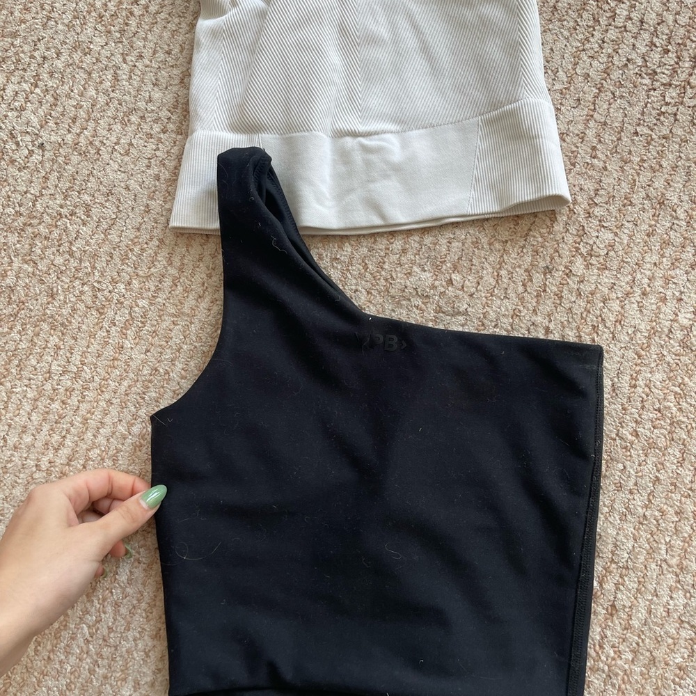 Abercrombie & Fitch White and Black Tank Tops - Picture 5 of 6